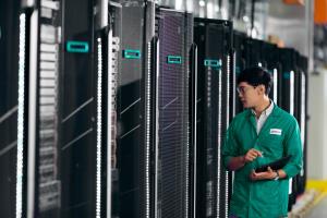 ProLiant DL380 Gen11 2LFF Low Profile Secondary Riser Cage Kit